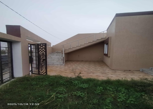 A vendre Une maison nouvellement construit située