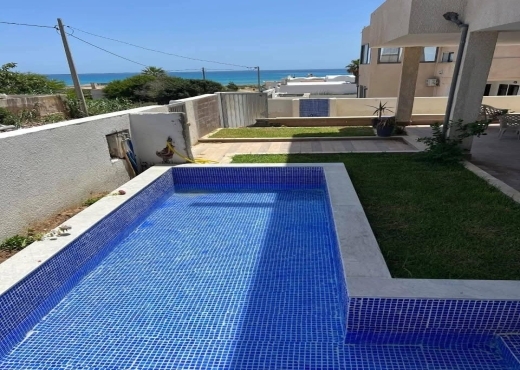 A Louer RDC Villa à la plage Haoueria