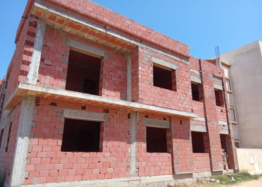 a vendre 4 appartements au centre ville elhaouaria