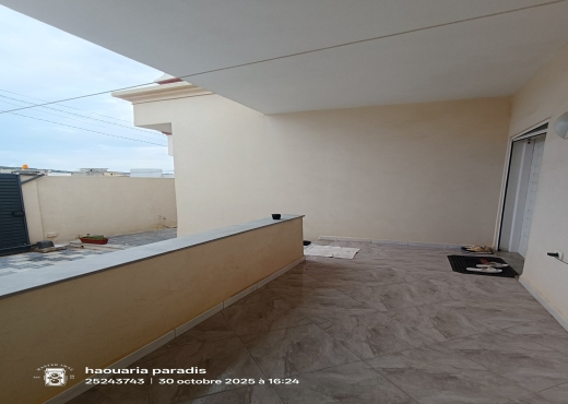 * A vendre une Maison au centre ville elhaoaria - image 3