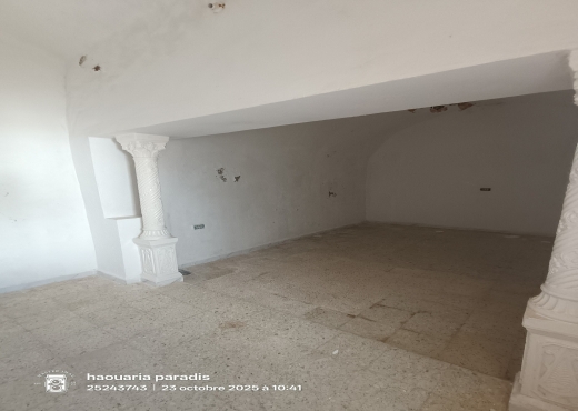 Deux maisons a vendre au centre ville elhaouaria - image 2