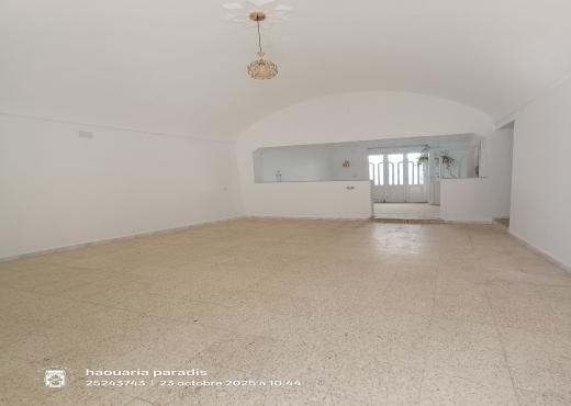 Deux maisons a vendre au centre ville elhaouaria - image 4