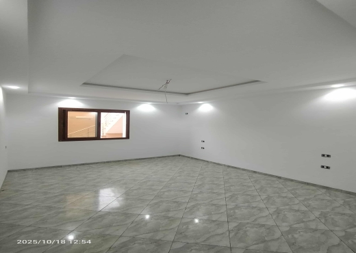 A vendre Une maison nouvellement construit située - image 3