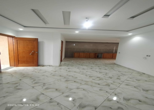 A vendre Une maison nouvellement construit située - image 2